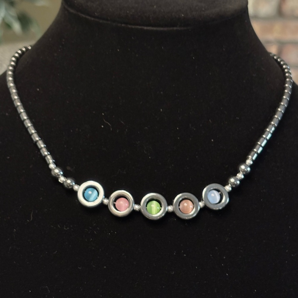 Vintage Hematite and Glass Beaded Necklace 18” Preowned
